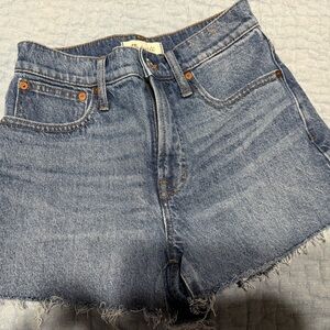 LIKE NEW!!⚡️Madewell Perfect Jean Short